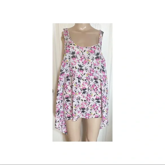 Torrid floral top - Picture 3 of 5